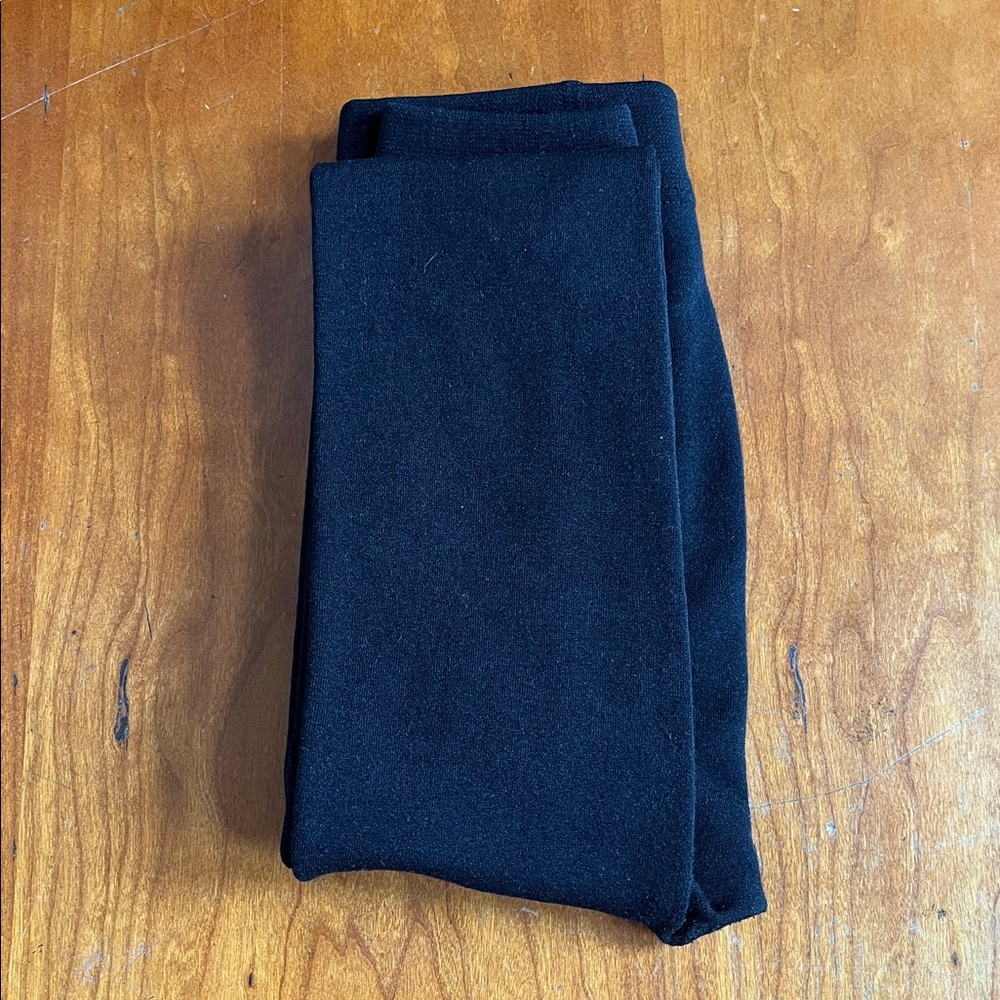 Laura Ashley Plush Fleece Lined Footless Legging in Black. Women’s M/L. - Picture 9 of 9